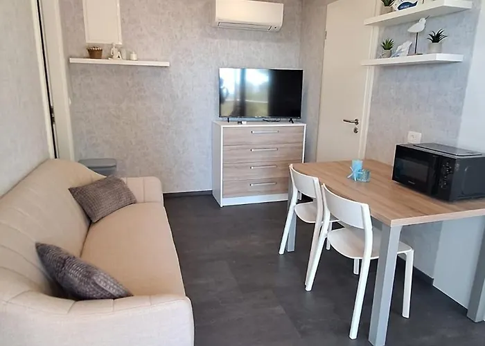 Mobile Azzurro Кемпинг Драге